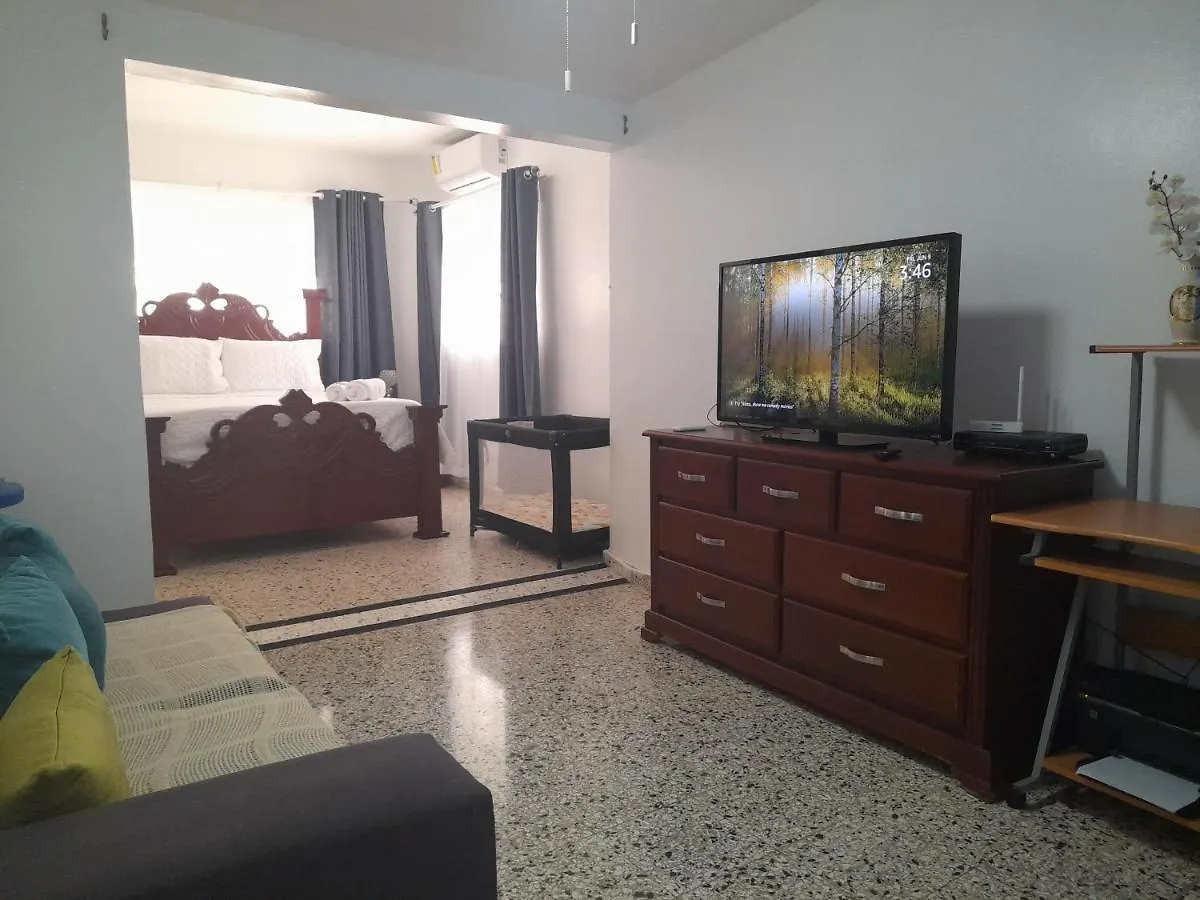 Private House With Pool In Santo Domingo, Quiet, 4 Bed 4 Bath, Brick Bbq, Wi-Fi, Ac, Hot Water, Full Kitchen, Garden Vila